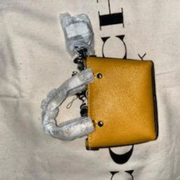 NWT Coach Mini Gallery Tote Bag Charm - Picture 2 of 7